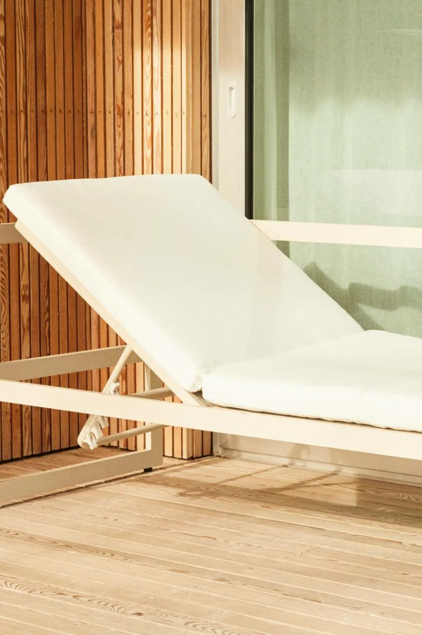 Solstolar & Solsängar|Utesoffor & Utebänkar|Jotex ALASSIO Solsäng/utesoffa - Rygg Vänster Beige/vit dyna