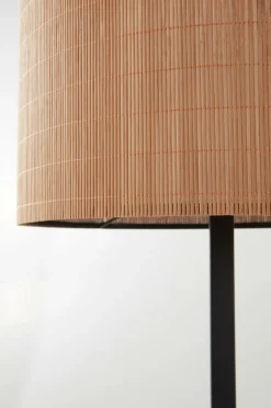 Golvlampor|Jotex BLAZE Golvlampa Linnebeige/svart