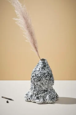 Vaser|Prydnadssaker|Jotex CANYON MULTI Vas/dekoration - Höjd 32 Cm Vit/svart