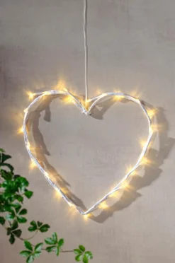 Julbelysning|Jotex CRISPY HEART LED Krans 27 Cm Vit