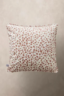 Barnkuddar|Jotex DALMATINA Kuddfodral 45x45 Cm Vit/rosa