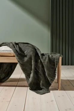Plädar & Filtar|Julkuddar & Julplädar|Jotex EDIT Pläd - Ekologisk Olivgrön