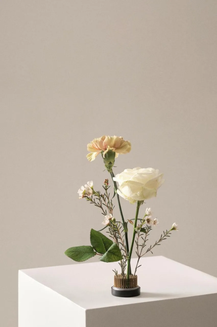 Vaser|Krukor|Jotex FIORE Blomsterfakir ø 4,6 Cm Svart/koppar