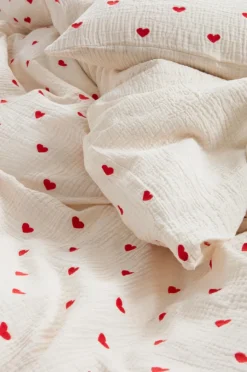 Barnsängkläder|Jotex HEARTS Påslakanset Enkelsäng - Ekologisk Naturvit