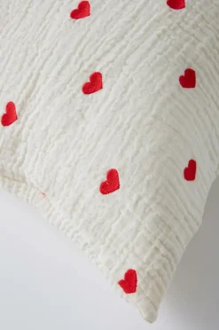 Barnsängkläder|Jotex HEARTS örngott 90x50 Cm - Ekologisk Naturvit