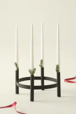 Ljusstakar|Juldekoration|Jotex HENRY Ljusstake Svart