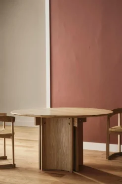 Bord|Jotex KUNGSHOLMEN Runt Matbord ø 130 Cm Ljus ek