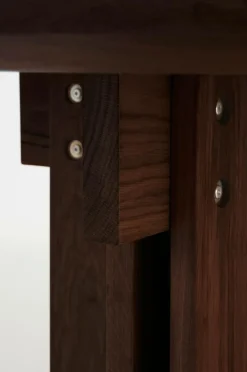 Bord|Jotex KUNGSHOLMEN Runt Matbord ø 130 Cm Mörk ek