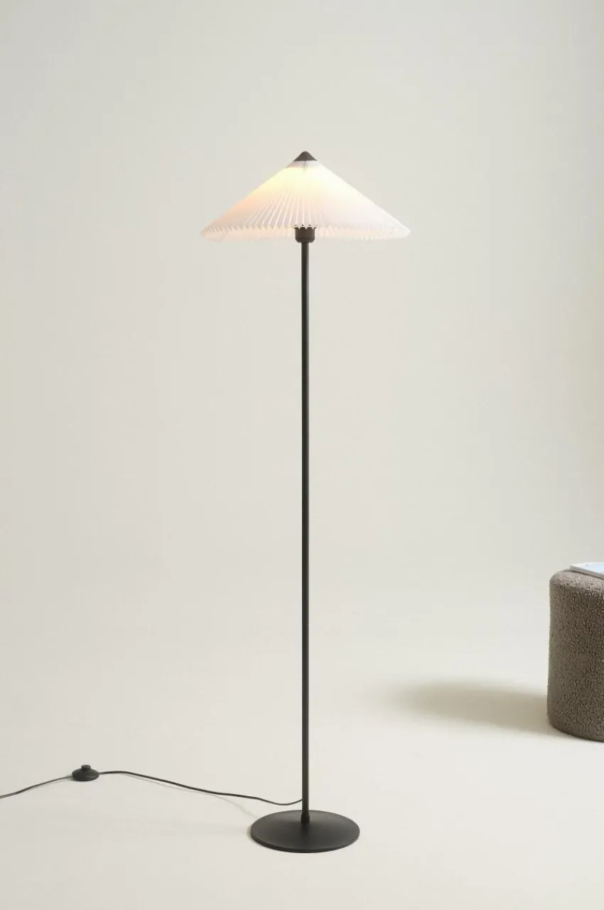 Golvlampor|Jotex LORI Golvlampa Svart