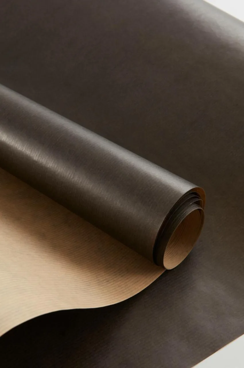 Presentpapper & Snöre|Juldekoration|Jotex MINNA Presentpapper - Längd 10 Meter Svart