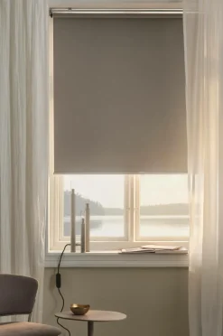 Mörkläggningsgardiner|Rullgardiner|Jotex NIKA Mörkläggande Rullgardin - Höjd 165 Cm Beige