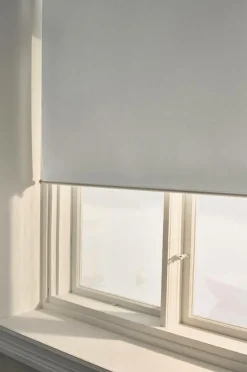 Rullgardiner|Mörkläggningsgardiner|Jotex NIKA Mörkläggande Rullgardin - Höjd 165 Cm Vit