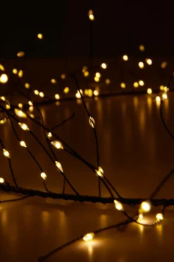 Julbelysning|Dekorativ Belysning|Jotex PORTIA LED Krans ø 40 Cm Svart