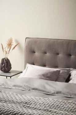 Sänggavlar|Jotex ROSARIO Sänggavel 180 Cm Grå