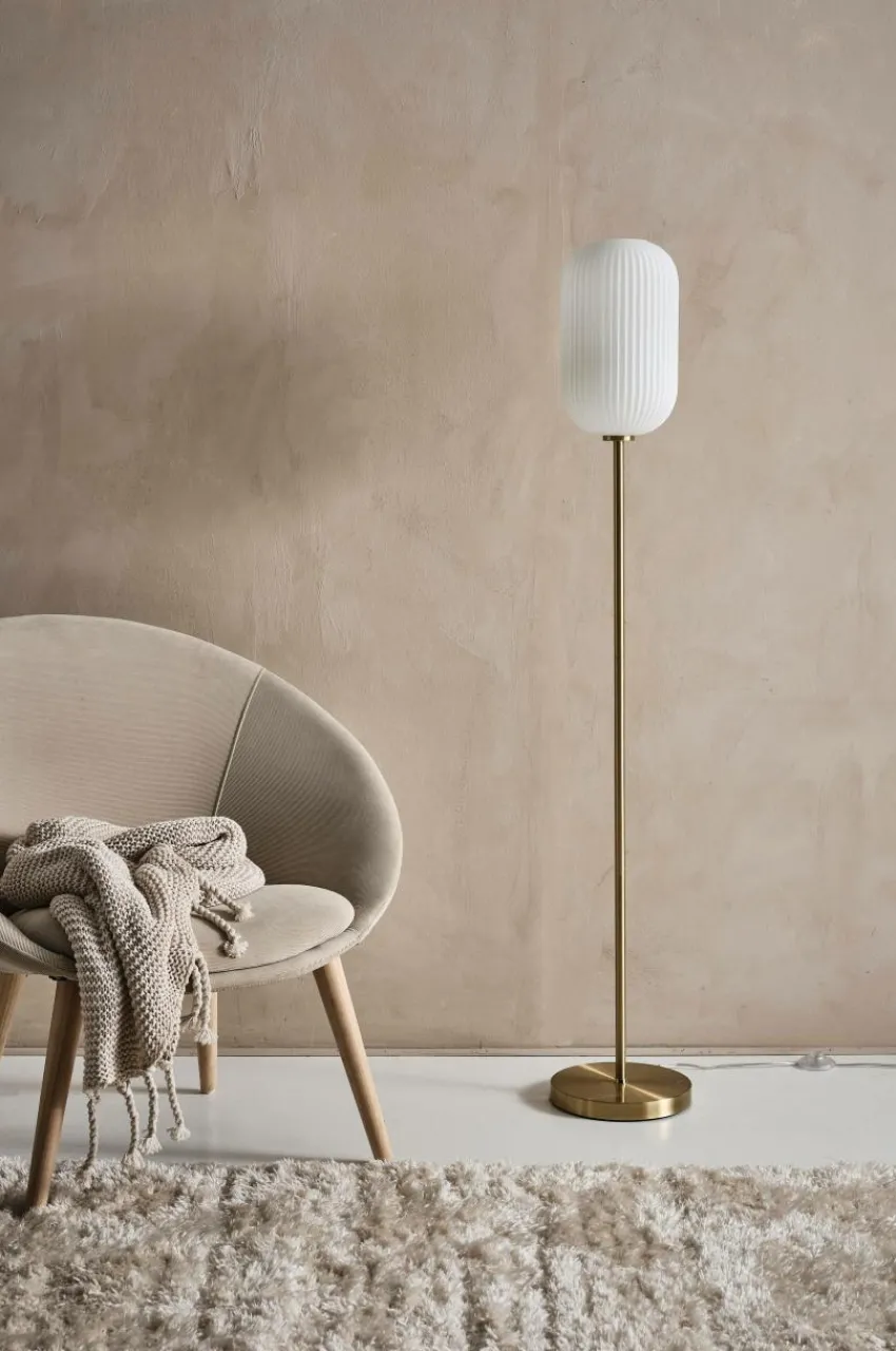 Golvlampor|Jotex SAINT Golvlampa Mässing/vit