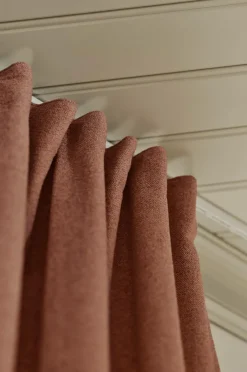 Multifunktionsgardiner|Jotex SANDY Bouclégardin 2-pack Roströd