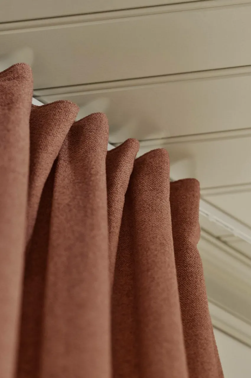 Multifunktionsgardiner|Jotex SANDY Bouclégardin 2-pack Roströd