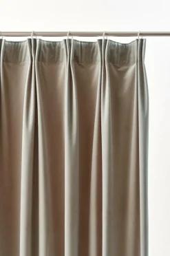 Sammetsgardiner|Multifunktionsgardiner|Jotex SAVANNAH Multifunktionsgardin - 1 Längd Gråbrun