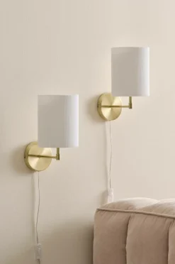 Vägglampor|Jotex SETH PLISSÉ Vägglampa 2-pack Mässing/vit