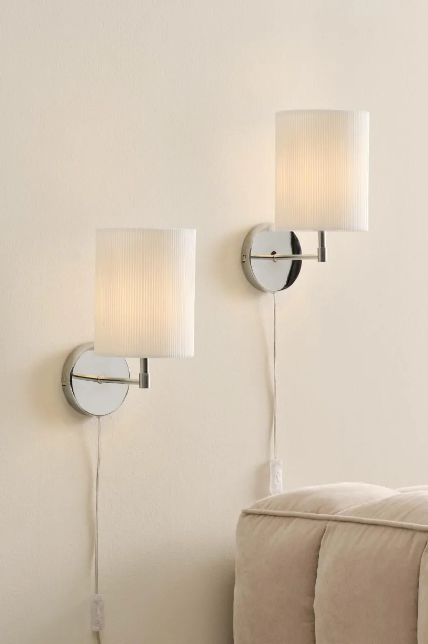 Vägglampor|Jotex SETH PLISSÉ Vägglampa 2-pack Krom/vit