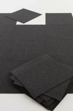 Trappstegsmattor|Dörrmattor|Jotex SIERRA TILE Textilplatta Heltäckningsmatta 20-pack Mörkgrå