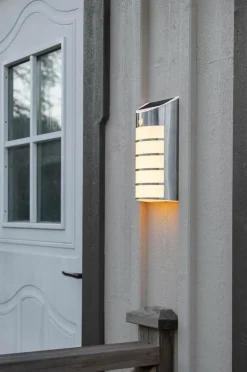 Utebelysning|Utebelysning|Jotex Solcells Vägglykta Wally Silver