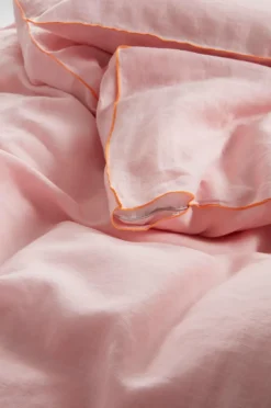 Barnsängkläder|Jotex STICH Påslakanset Enkelsäng Bubbelgumsrosa
