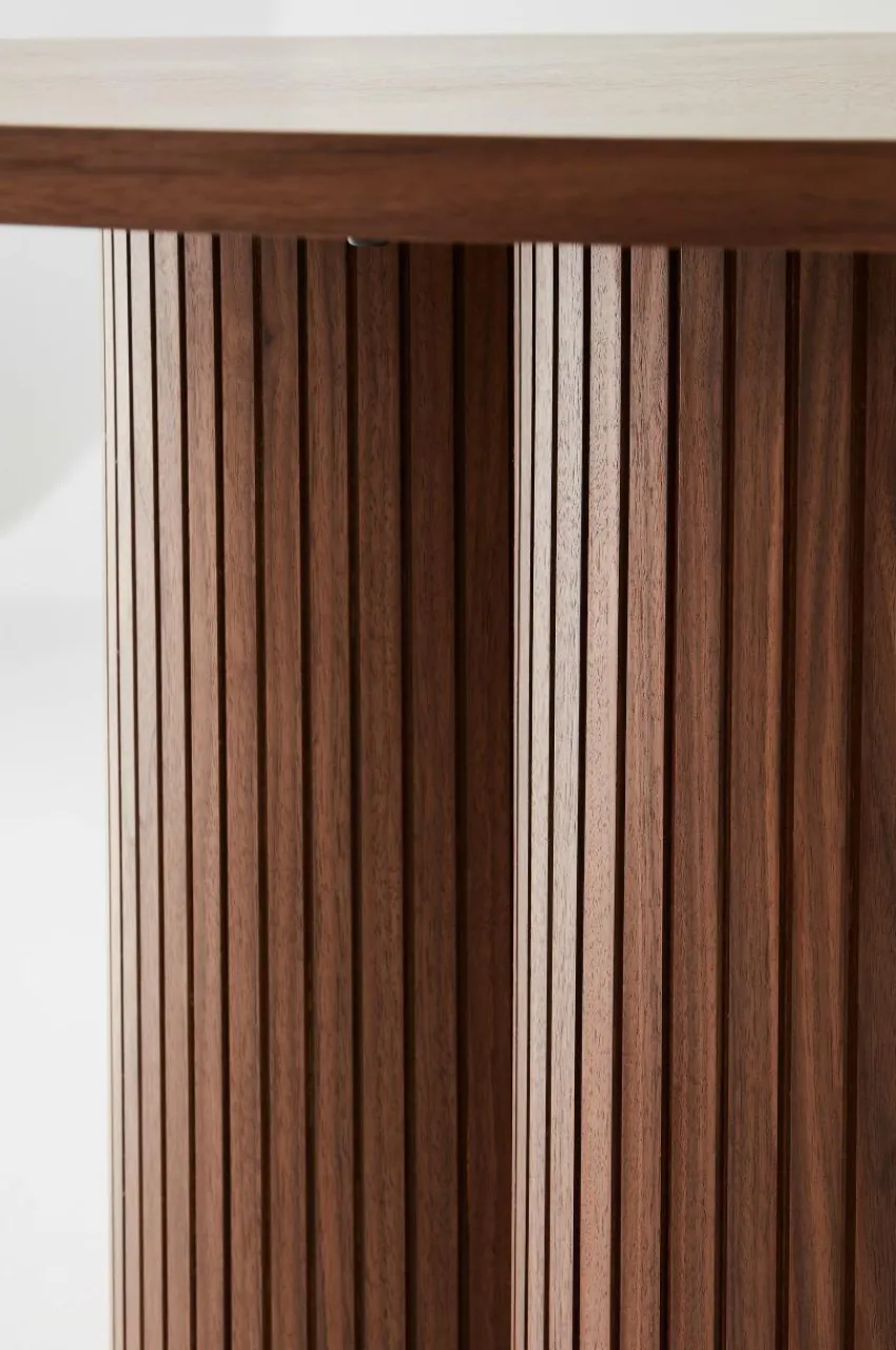 Bord|Jotex TAVIRA Matbord ø 120cm Valnöts faner