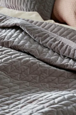 Överkast|Sängkappor|Jotex TILY Bäddpaket - Enkelsäng 90 Cm, Sängkappa 45 Cm Grå