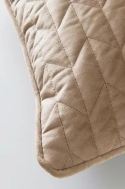 Prydnadskuddar & Fodral|Julkuddar & Julplädar|Jotex TILY Kuddfodral 90x50 Cm Beige