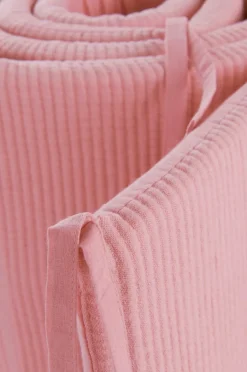Barnsängkläder|Jotex TINTIN Spjälsängsskydd - Ekologisk Rosa