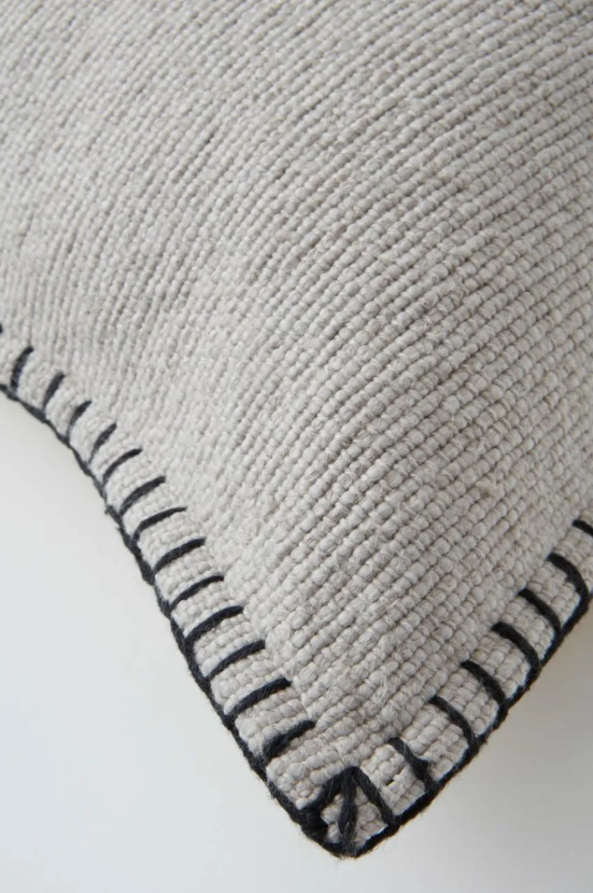 Prydnadskuddar & Fodral|Julkuddar & Julplädar|Jotex VERA Kuddfodral 50x50 Cm Greige