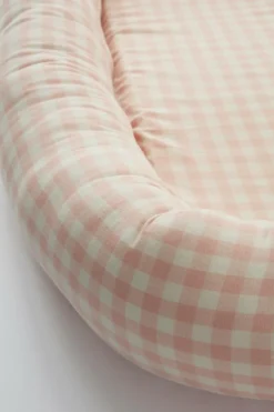 Barnsängkläder|Jotex VERMONT Babynest - Ekologisk Rosa/creme
