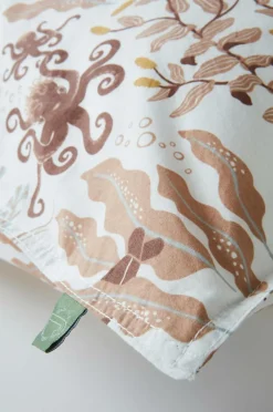 Barnsängkläder|Jotex WATERS örngott 90x50 Cm - Ekologisk Rosa
