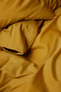 Påslakanset|Jotex ZACK SATIN Påslakanset Enkelsäng - Ekologisk Guldockra